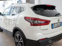 Usata Nissan Qashqai N-Connecta 116 CV (85 kW) 2018 Bianco SUV