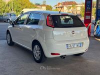 Usata Fiat Punto 77 CV (56 kW) 2015 Bianco Utilitaria