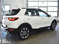 Usata Kia Stonic Style 101 CV (74 kW) 2017 Bianco SUV
