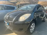Usata Toyota Yaris 69 CV (50 kW) 2006 Nero Berlina