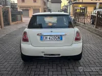 Usata Mini Cooper 75 CV (55 kW) 2011 Beige Utilitaria