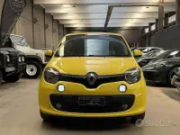 Usata Renault Twingo SE 69 CV (50 kW) 2016 Giallo metallizzato Utilitaria