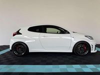 Usata Toyota Yaris 280 CV (205 kW) 2024 Bianco Berlina