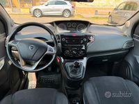Usata Lancia Ypsilon 69 CV (50 kW) 2015 Grigio Utilitaria