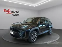 Käytetty Toyota Yaris Cross Trend 116 HP (85 kW) 2022 Musta Katumaasturi