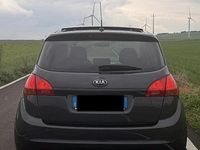 Usata Kia Venga 90 CV (66 kW) 2013 Grigio Utilitaria