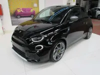 Usata Abarth 500e Turismo 47 kW (64 CV) 2024 Venon black Utilitaria