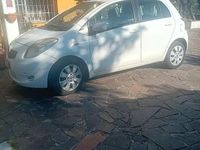 Usata Toyota Yaris 69 CV (50 kW) 2009 Bianco Utilitaria