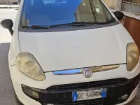 Usata Fiat Grande Punto Emotion 90 CV (66 kW) 2009 Bianco Utilitaria