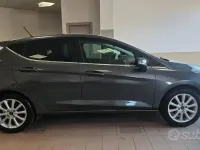 Usata Ford Fiesta Titanium 75 CV (55 kW) 2019 Grigio Utilitaria
