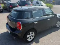 Usata Mini Cooper D 111 CV (81 kW) 2016 Nero Utilitaria