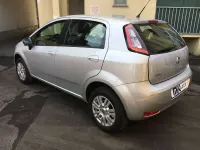 Usata Fiat Grande Punto Lounge 77 CV (56 kW) 2014 Argento Utilitaria