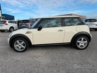 Usata Mini ONE 75 CV (55 kW) 2010 Bianco Utilitaria
