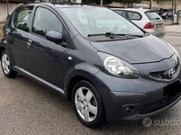 Usata Toyota Aygo 67 CV (49 kW) 2008 Grigio Utilitaria