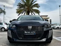 Usata Peugeot 208 Allure 101 CV (74 kW) 2025 Nero Utilitaria