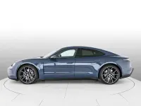Nuova Porsche Taycan Performance Package 319 kW (435 CV) 2026 Pale blue metallizzato Berlina