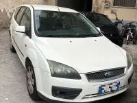 Usata Ford Focus 90 CV (66 kW) 2006 Bianco Station wagon