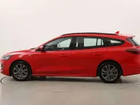 Usado Ford Focus ST-Line 125 CV (91 kW) 2023 Rojo Familiar