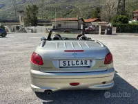 Usata Peugeot 206 CC Roland Garros 109 CV (80 kW) 2008 Grigio Cabrio