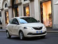 Usata Lancia Ypsilon Gold 69 CV (50 kW) 2020 Bianco Utilitaria