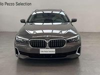 Usata BMW 530 Luxury Line 249 CV (183 kW) 2022 Alvit grey metallizzato Station wagon