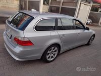 Usata BMW 530 231 CV (169 kW) 2005 Grigio Station wagon