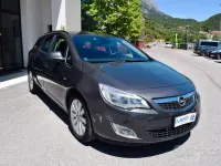 Usata Opel Astra Cosmo 125 CV (91 kW) 2011 Grigio Station wagon