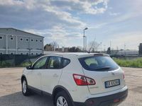 Usata Nissan Qashqai Tekna 150 CV (110 kW) 2011 Bianco SUV