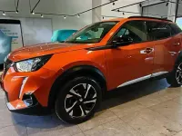 Usata Peugeot 2008 Allure 101 CV (74 kW) 2022 Arancione SUV