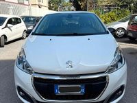 Usata Peugeot 208 GT-line 110 CV (80 kW) 2015 Bianco Utilitaria