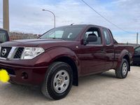 usata Nissan Navara 2.5 diesel con gancio traino 2007