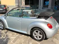 Usata VW New Beetle 101 CV (74 kW) 2004 Grigio Utilitaria