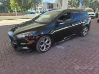 Usata Ford Focus ST 250 CV (183 kW) 2017 Nero Station wagon