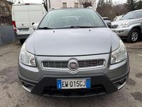 Usata Fiat Sedici Dynamic 135 CV (99 kW) 2014 Grigio SUV
