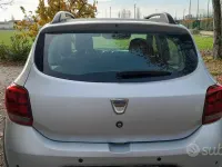 Usata Dacia Sandero 90 CV (66 kW) 2022 Grigio Berlina