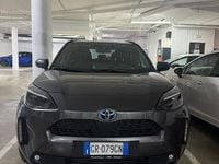 Usata Toyota Yaris 92 CV (67 kW) 2023 Grigio Monovolume