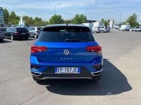 Usata VW T-Roc Style 116 CV (85 kW) 2018 Blu SUV