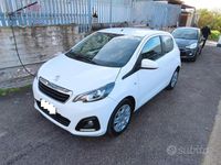 Usata Peugeot 108 Allure Top 81 CV (59 kW) 2015 Bianco Utilitaria