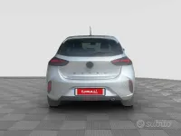 Usata Opel Corsa 101 CV (74 kW) 2025 Gris aluminium Utilitaria