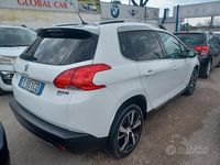 Usata Peugeot 2008 Allure 115 CV (84 kW) 2015 Bianco SUV