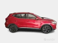 Usata MG ZS Luxury 106 CV (77 kW) 2022 Rosso SUV