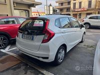Usata Honda Jazz Trend 102 CV (75 kW) 2018 Grigio Utilitaria