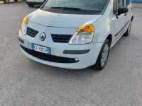Usata Renault Modus 75 CV (55 kW) 2004 Grigio Monovolume