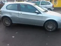 Usata Alfa Romeo 147 116 CV (85 kW) 2003 Grigio Utilitaria