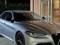 Usata Alfa Romeo Giulia 150 CV (110 kW) 2017 Grigio Berlina