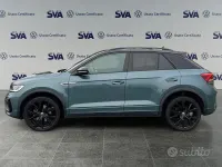 Usata VW T-Roc R-line 150 CV (110 kW) 2022 Blu SUV