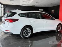 Usata Ford Focus ST-Line 120 CV (88 kW) 2022 Bianco Station wagon