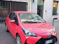 Usata Toyota Yaris Hybrid Cool 73 CV (53 kW) 2018 Berlina