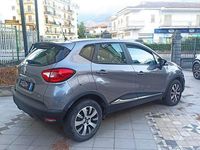 Usata Renault Captur Zen 90 CV (66 kW) 2016 Grigio SUV