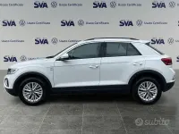 Usata VW T-Roc Life 110 CV (80 kW) 2023 Bianco SUV